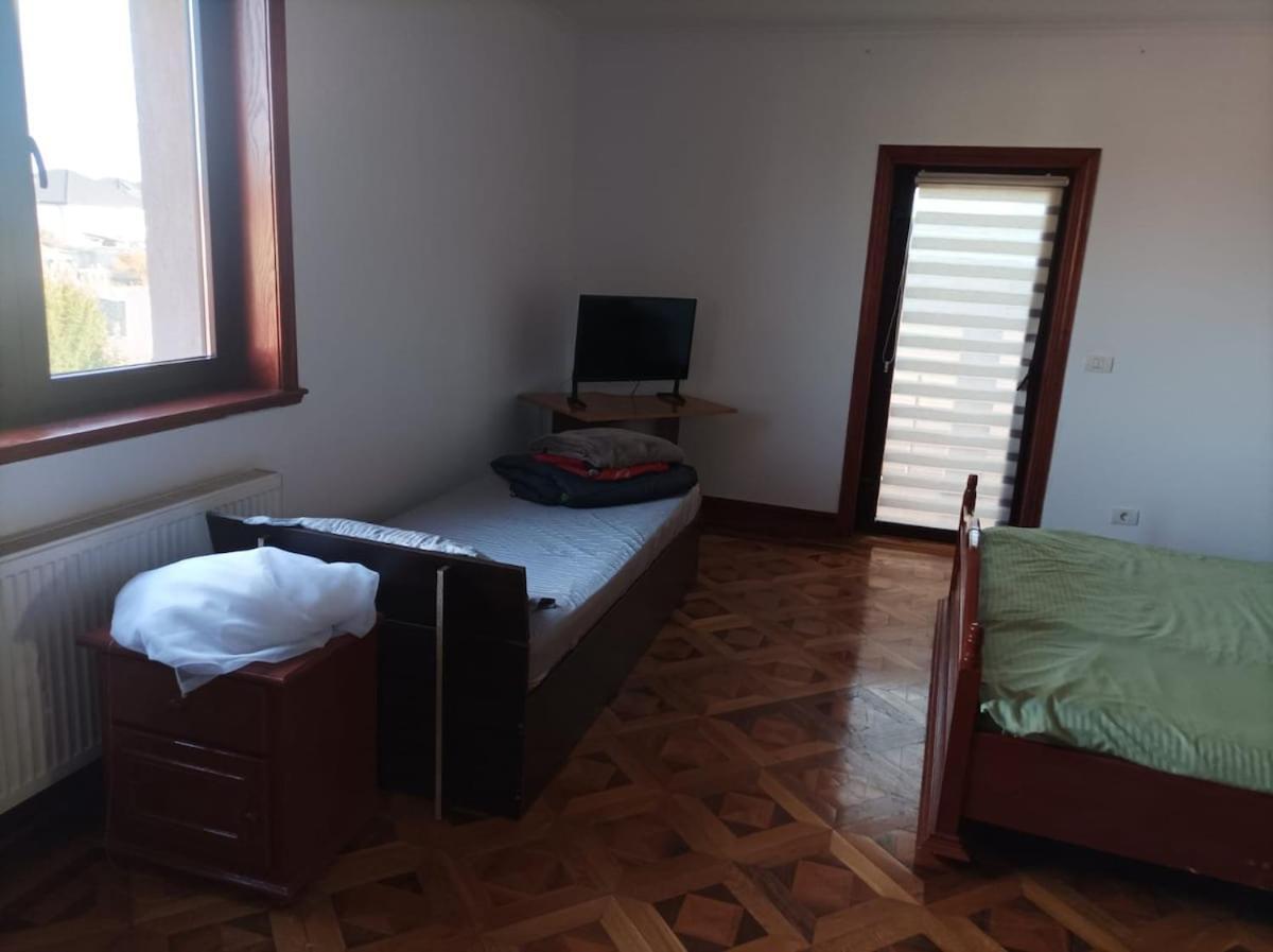 Casa De Vacanta Târgu Jiu Zewnętrze zdjęcie