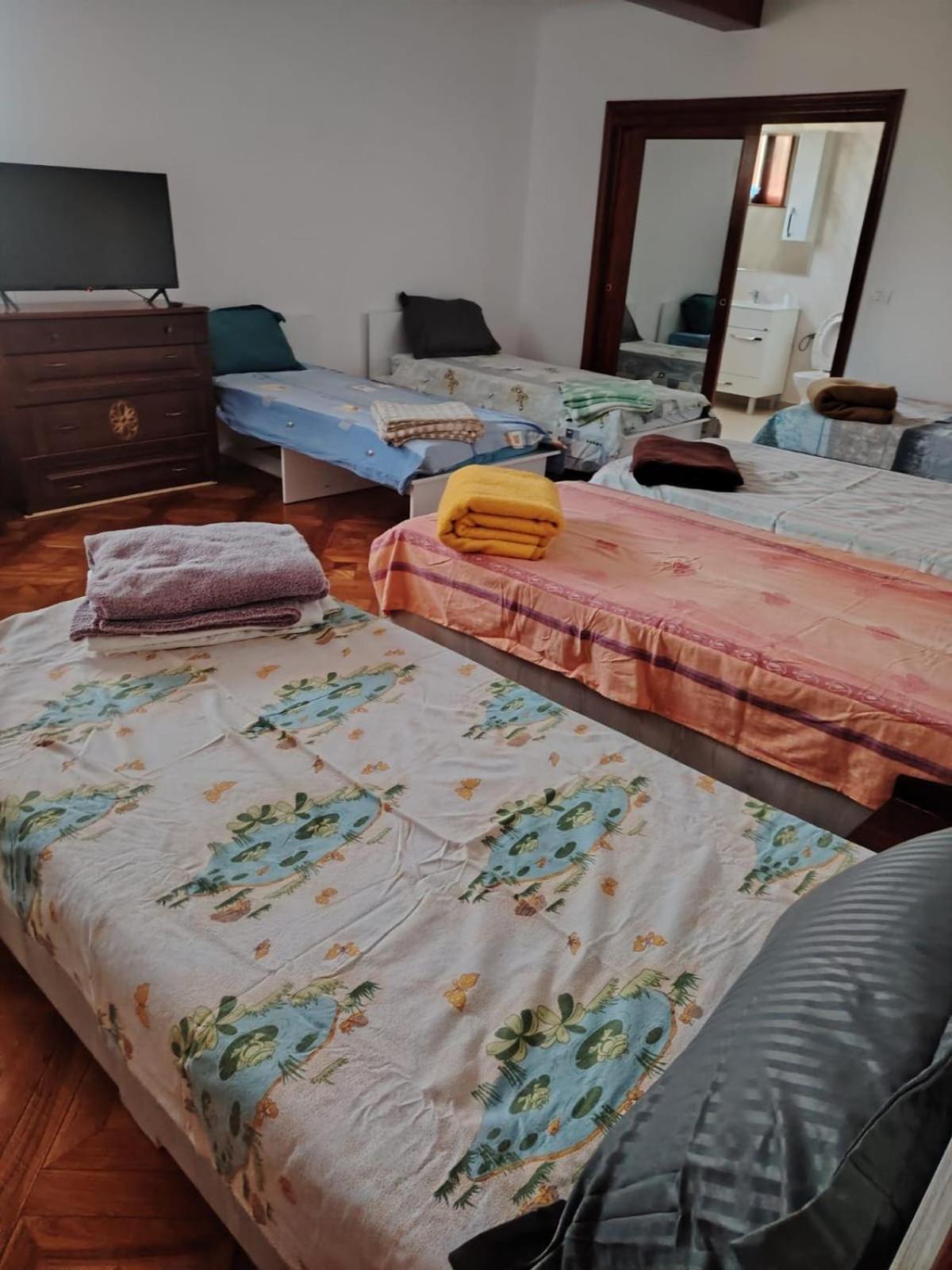 Casa De Vacanta Târgu Jiu Zewnętrze zdjęcie